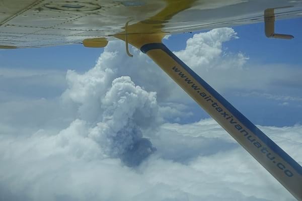 t آتشفشانی در اندونزی